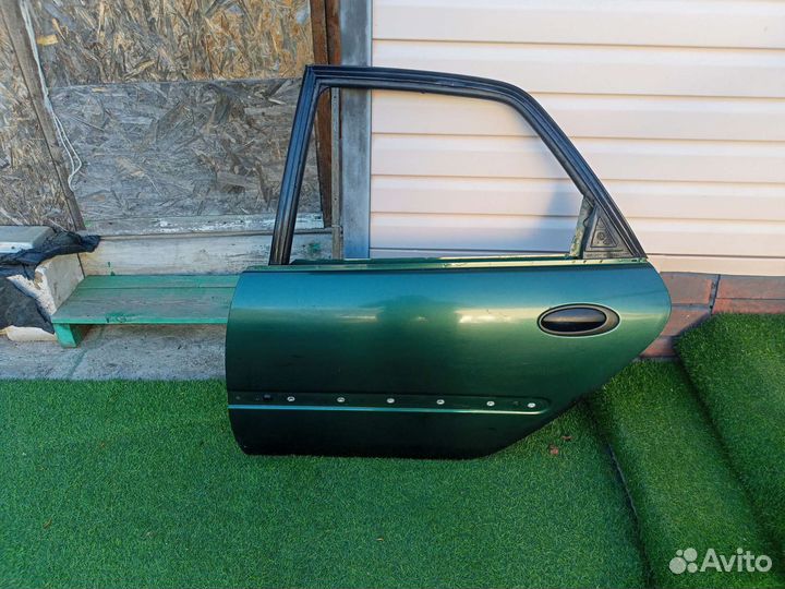Дверь renault Laguna 1