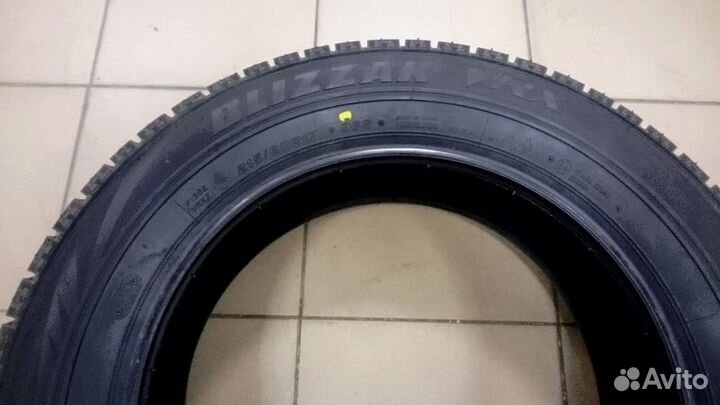 Bridgestone Blizzak VRX 195/60 R15 88S