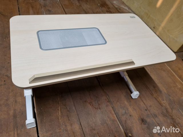 Столик для ноутбука
