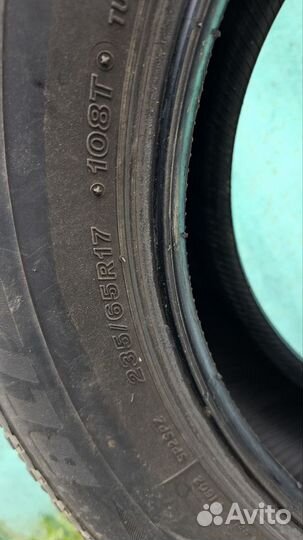 Bridgestone Blizzak Spike-02 SUV 235/65 R17 108