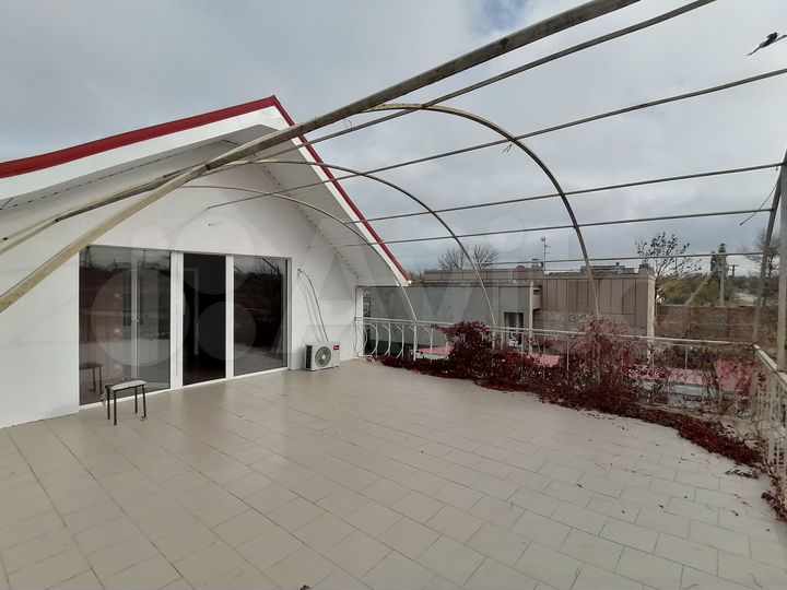 Дом 222,5 м² на участке 8 сот.