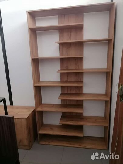 Стеллаж с полками