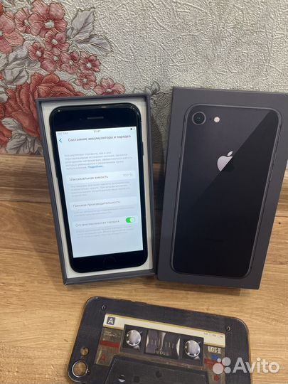 iPhone 8, 64 ГБ