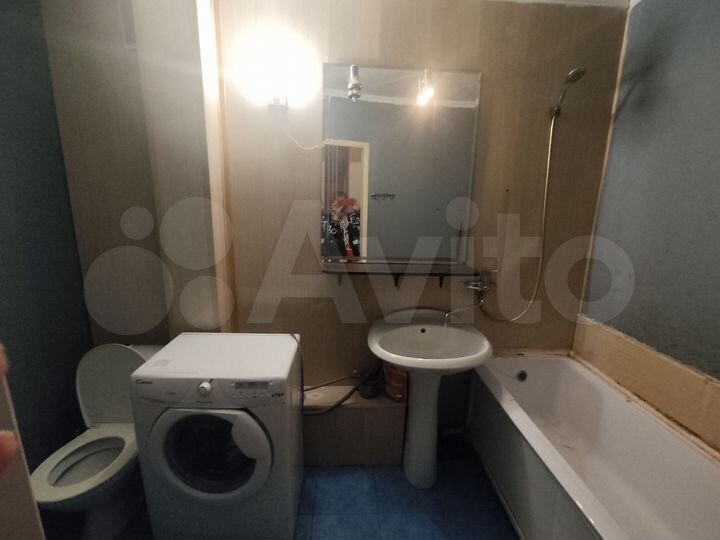 2-к. квартира, 63 м², 1/9 эт.