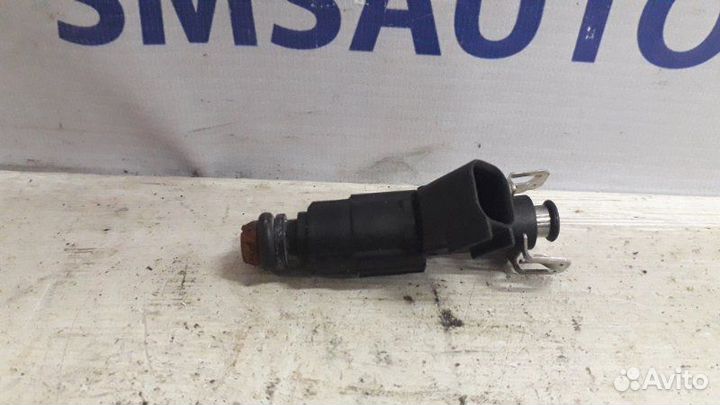 Форсунка топливная Volvo S40 С40 2.0 2008-2012