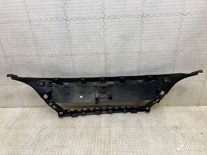 Кронштейн решетки радиатора Peugeot 3008 C1A 2016