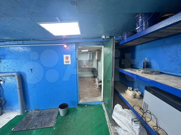 Гараж, > 30 м²