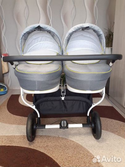 Детская коляска для двойняшек