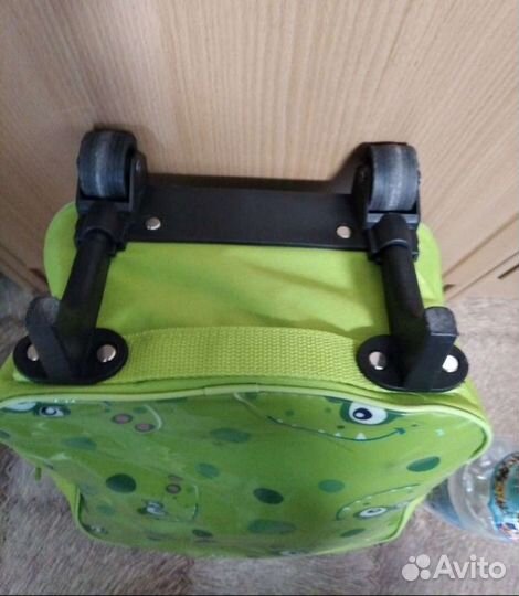 Чемодан на колесах детский бу