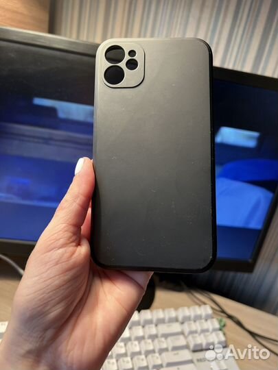 Чехол на iPhone 11