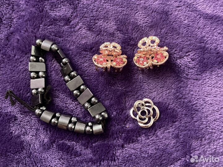 Заколки, подвеска, браслет