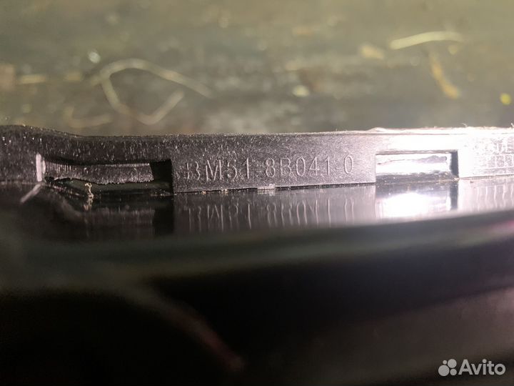 Панель перняя (телевизор) Ford focus 3