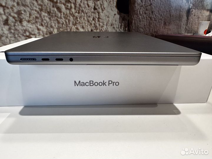 MacBook Pro 14 2021 M1/16 GB/1 Tb/Идеал