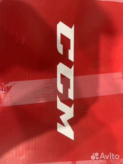 Коньки хоккейные