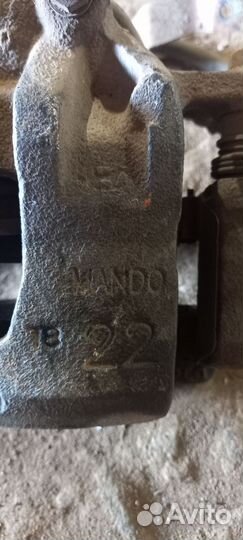 Суппорт передний левый Kia Rio3