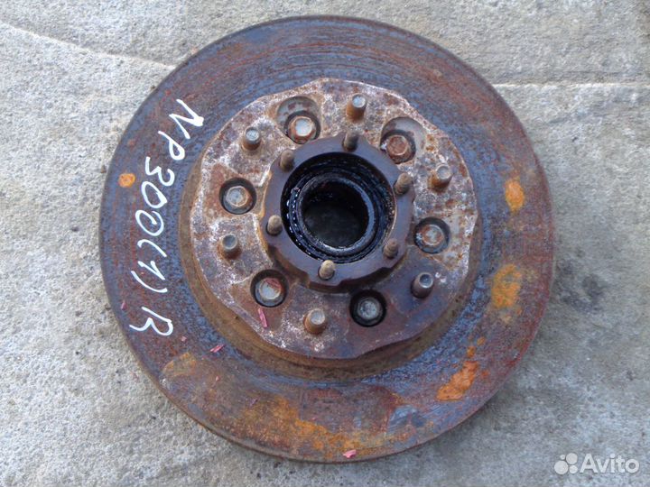 Nissan np300 Ступица передняя