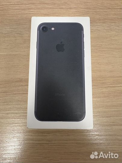 iPhone 7, 32 ГБ