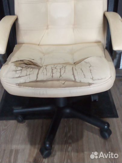 Кресло руководителя под реставрацию