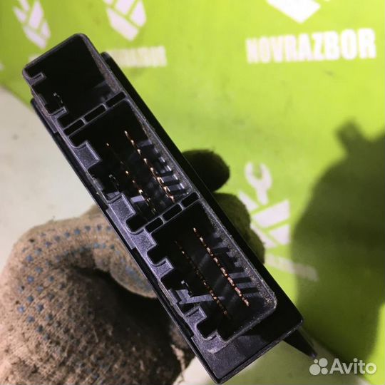 Блок управления центральным замком Форд Фокус 1