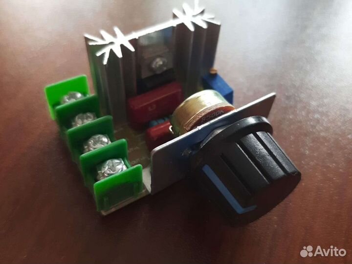 Регулятор оборотов 220 В. 2000Вт