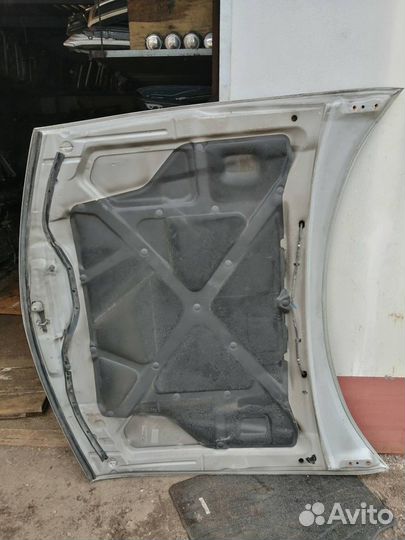 Капот Mitsubishi Diamante F31