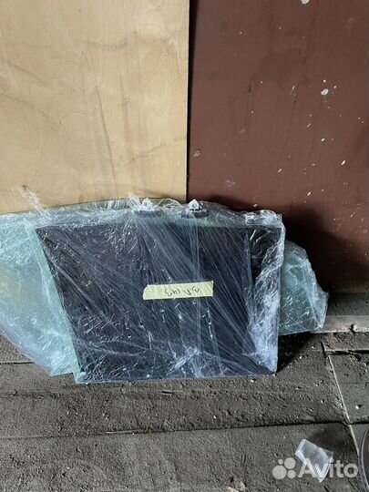 Стекло задней двери на Тойота Ленд Крузер 300