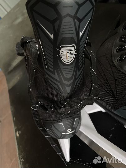 Коньки хоккейные