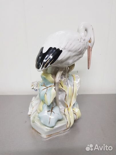 Фарфоровая статуэтка 