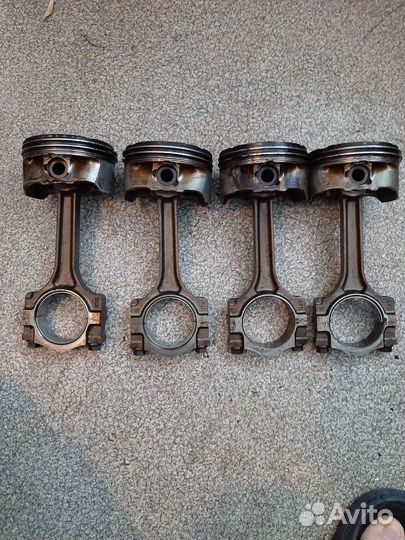 Поршень с шатунами
