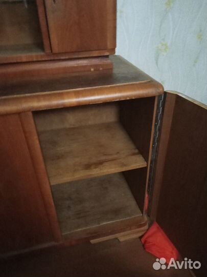 Сервант антикварный под реставрацию