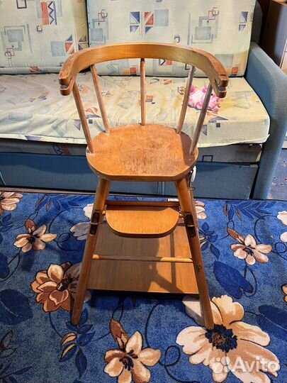 Детский стульчик для кормления деревянный