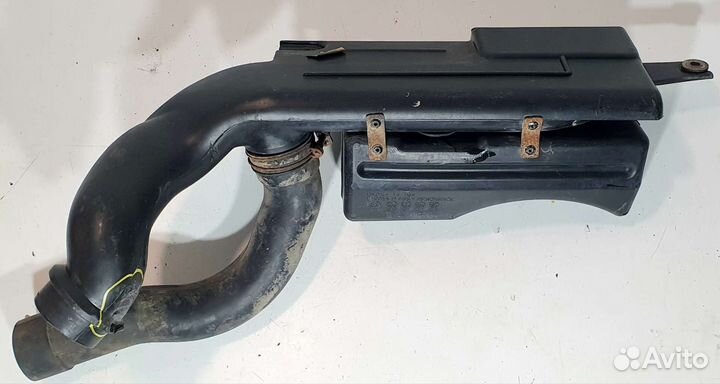 Воздухозаборник Kia Spectra