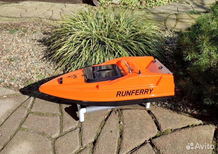 Прикормочный карповый кораблик Ранферри Solo V2