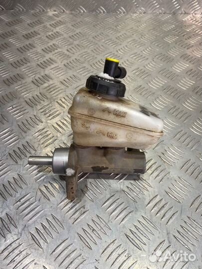 Главный тормозной цилиндр Renault Logan LS0G/LS12