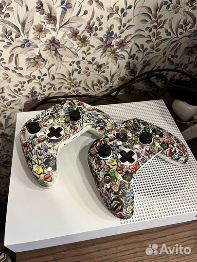 Приставка хboх оnе s 1 тб