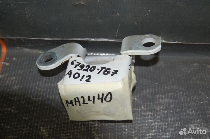 Петля двери задней левой верхняя - Honda Pilot 3