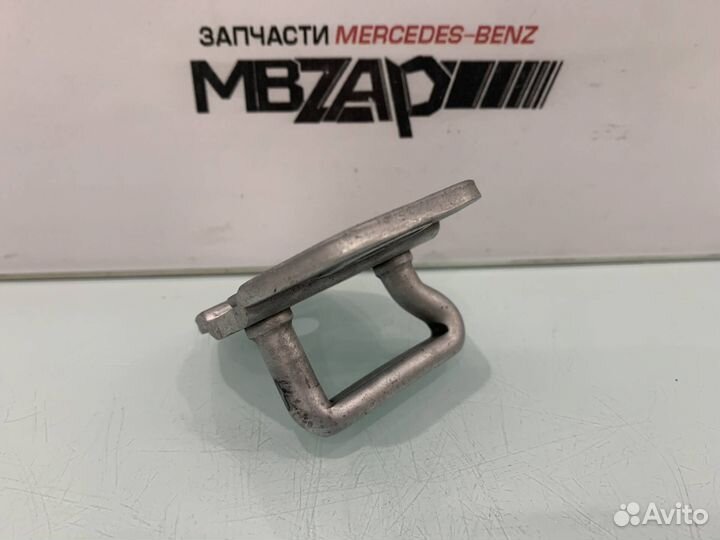 Петля замка двери Mercedes W222