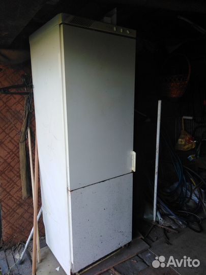Холодильник на запчасти