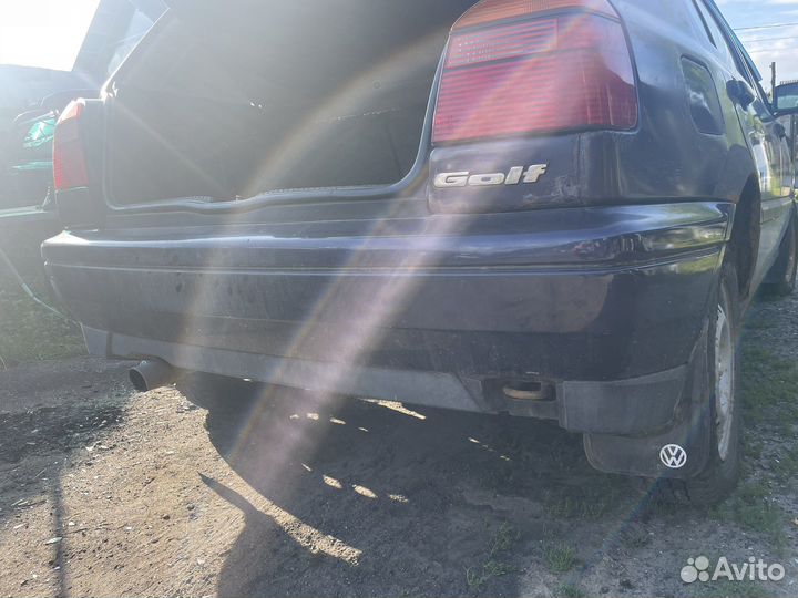 Бампер задний Volkswagen Golf 3