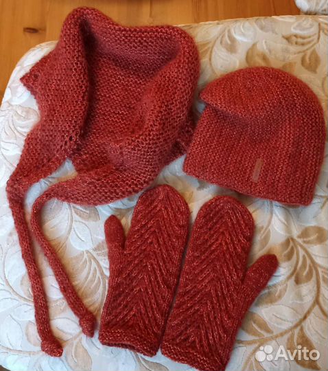 Шапка, бактус, варежки