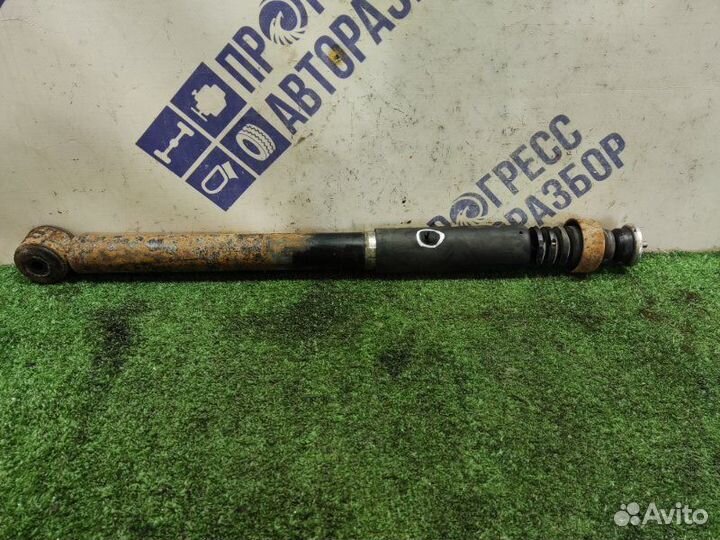 Амортизатор задний правый Renault Symbol седан 1.4