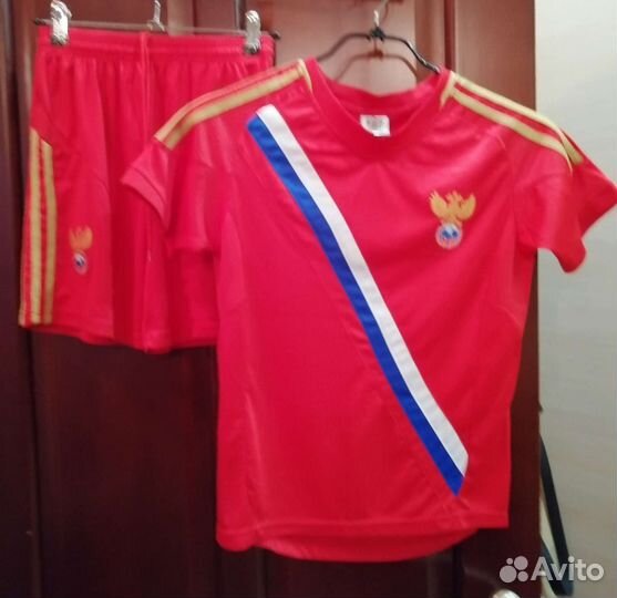 Футбольная форма на подростка