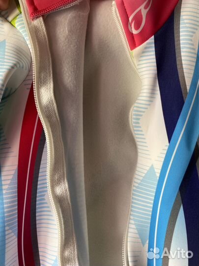 Спусковой комбинезон горнолыжный