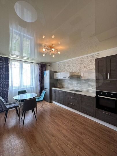 2-к. квартира, 54 м², 3/5 эт.
