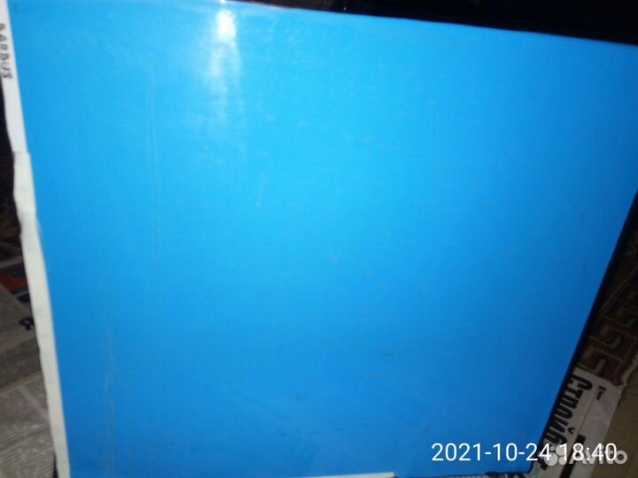 Аквариум Сектор 40+крышка б,у с рыбками