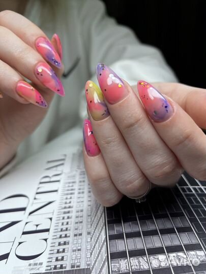 Маникюр и педикюр