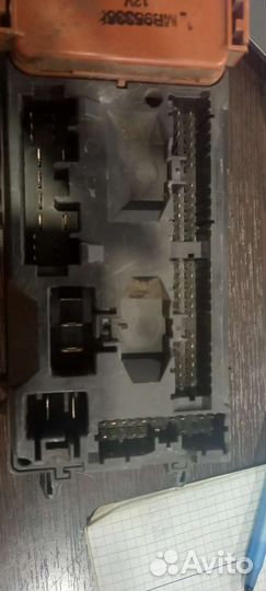 Блок предохранителей Carisma