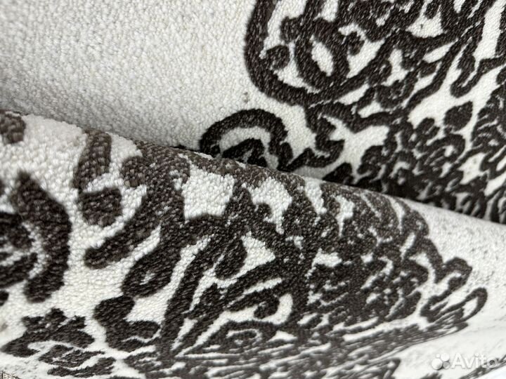 Ковер новый овальный 1.6х2.3м