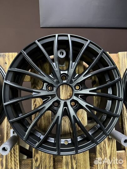 Neo 6,5x16/5x114,3 ET45 D67,1 671 BLm