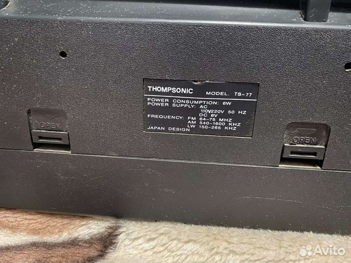 Магнитофон Thompsonic TS-77